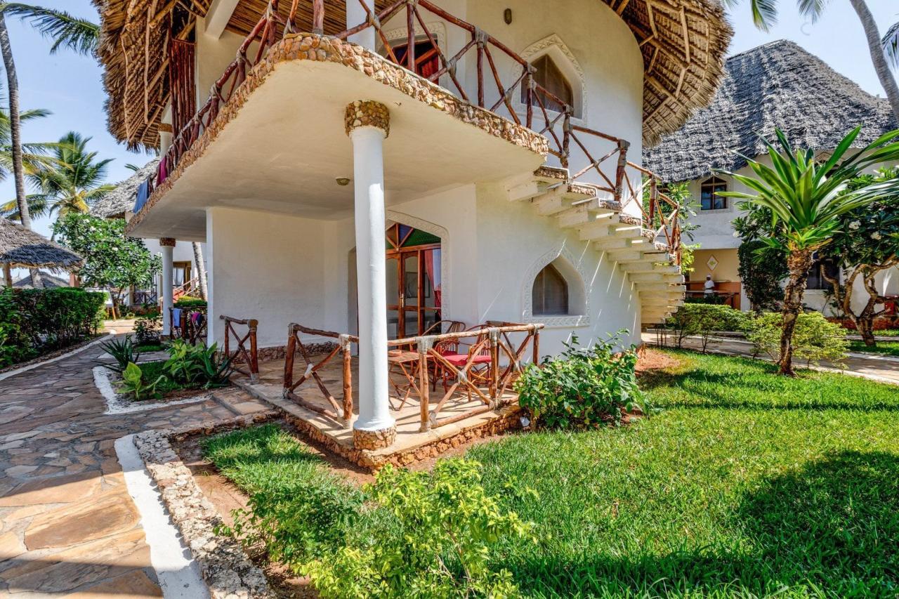 Hotel Waridi Beach Resort and SPA