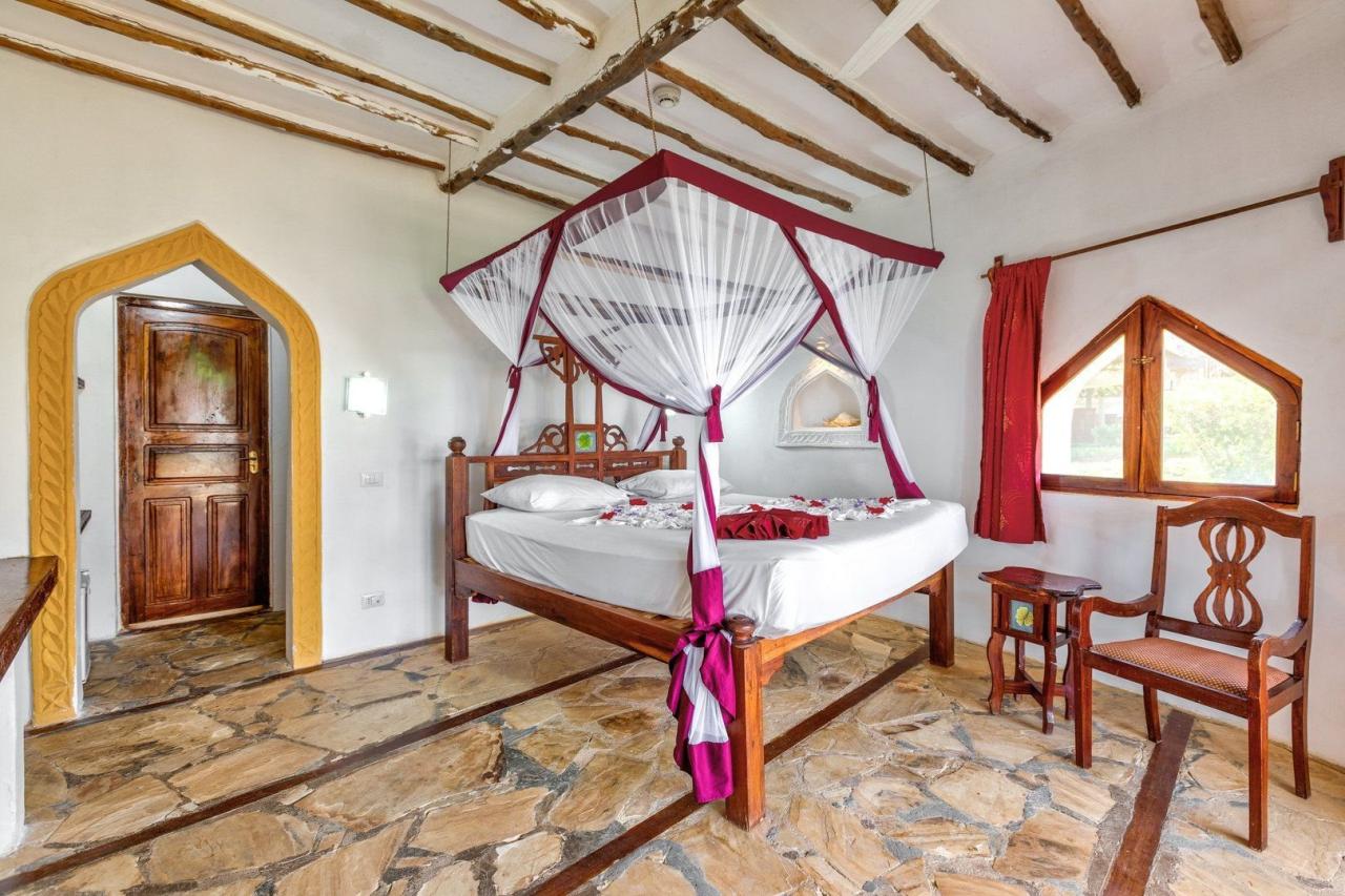 Hotel Waridi Beach Resort and SPA