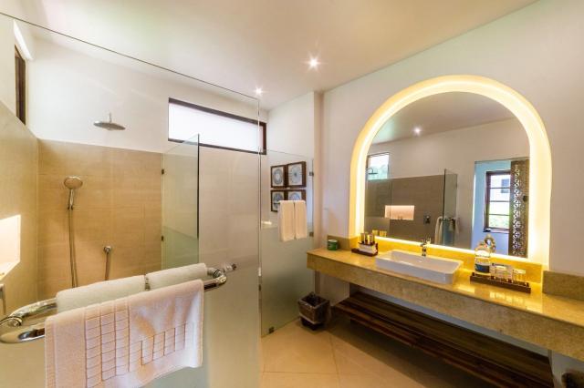 Bluebay Beach Resort