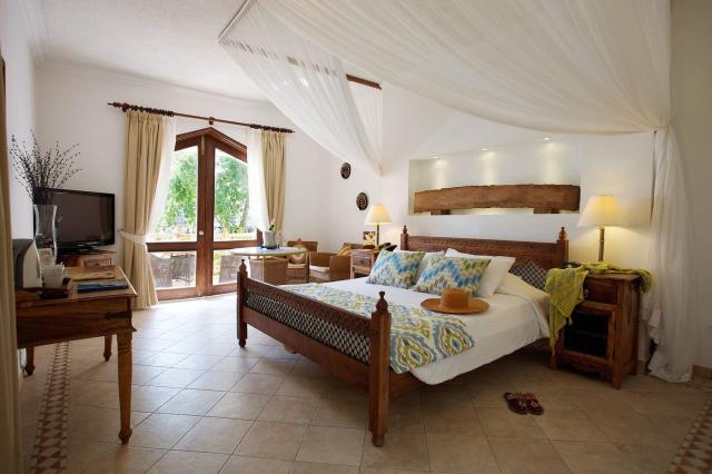 Bluebay Beach Resort