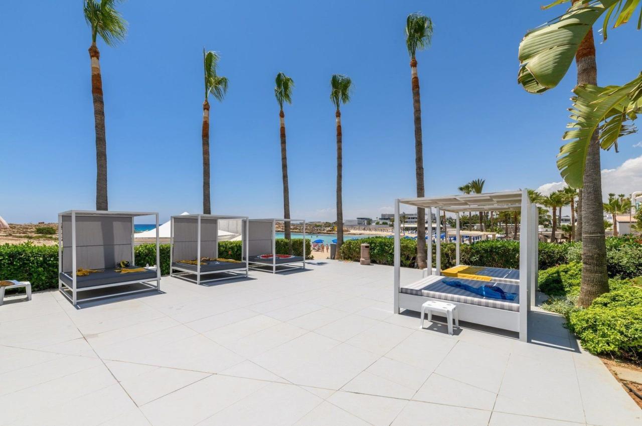 Hotel Tasia Maris Sands
