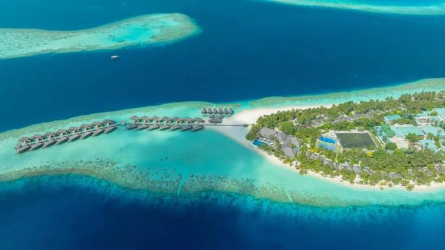 Vilamendhoo Island Resort