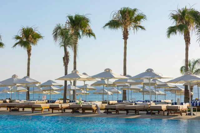 Hotel Constantinos The Great Beach