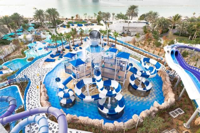 Hotel Le Meridien Mina Seyahi Beach Resort & Marina