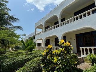 Jumbo Club Watamu Beach