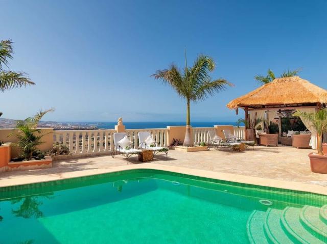 Royal Garden Villas and Spa