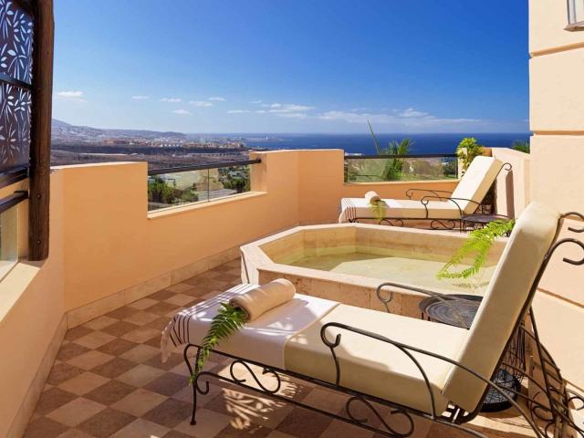 Royal Garden Villas and Spa
