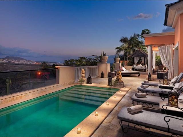 Royal Garden Villas and Spa
