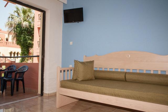 Ekavi Hotel