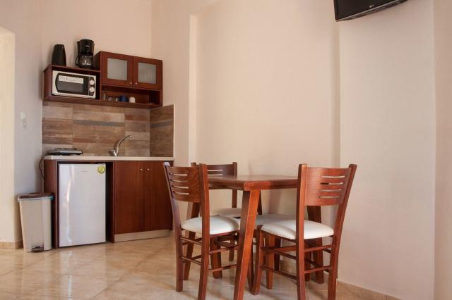 Ekavi Hotel