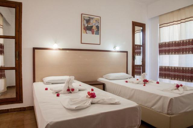 Ekavi Hotel