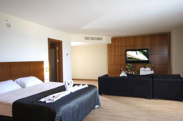 Seaden Sea World Resort & Spa