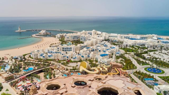 Hilton Salwa Beach Resort & Villas
