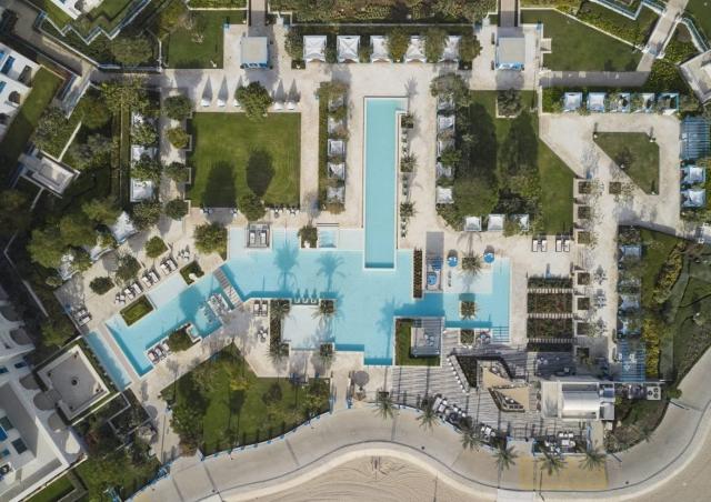 Hilton Salwa Beach Resort & Villas