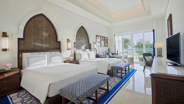Hilton Salwa Beach Resort & Villas