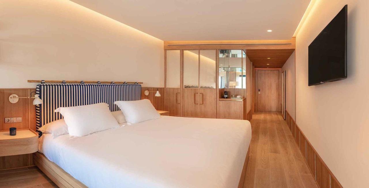 H10 Porto Poniente Hotel