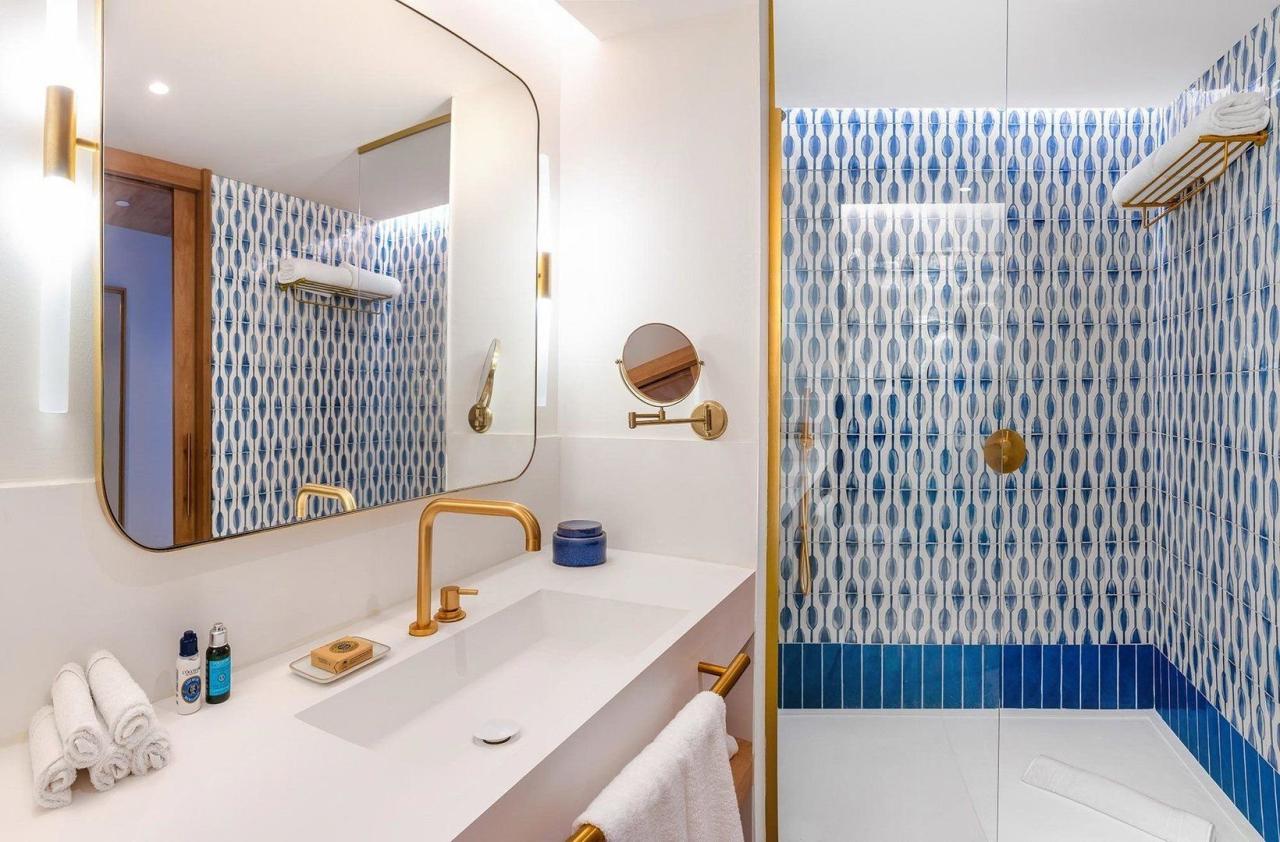 H10 Porto Poniente Hotel