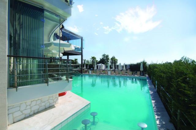 Cosmopolitan Hotel & Spa