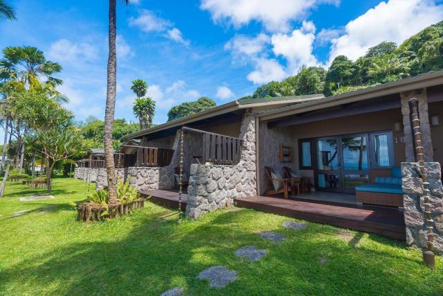Coco de Mer a Black Parrot Suites