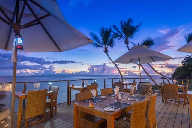 Coco de Mer a Black Parrot Suites