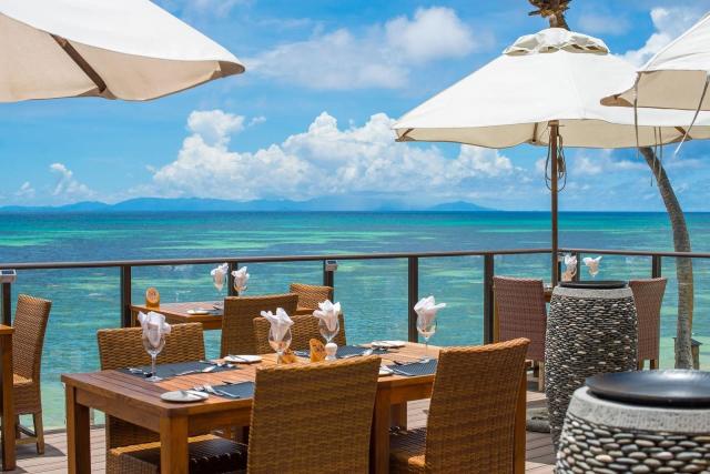 Coco de Mer a Black Parrot Suites