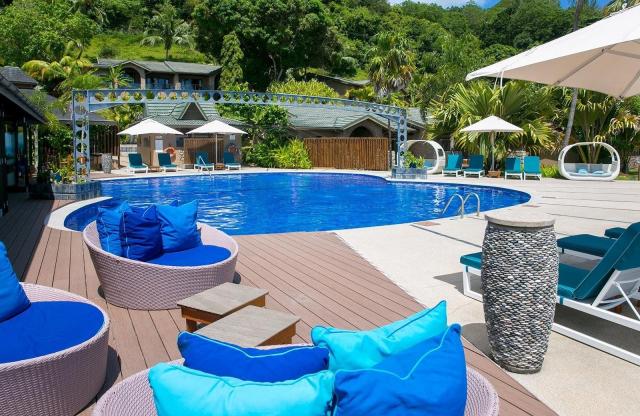 Coco de Mer a Black Parrot Suites