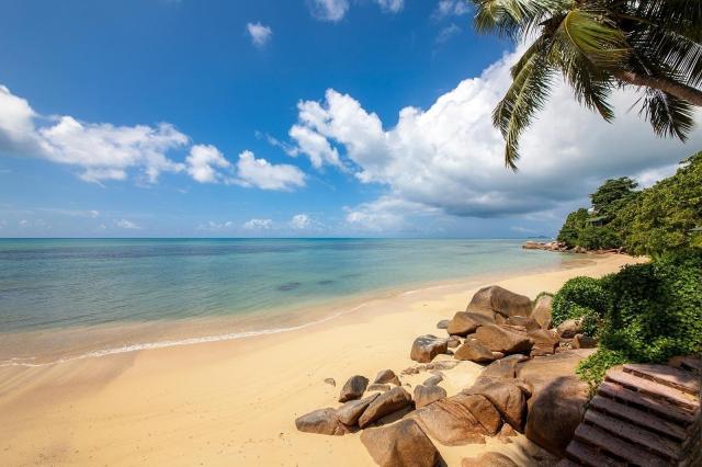 Coco de Mer a Black Parrot Suites