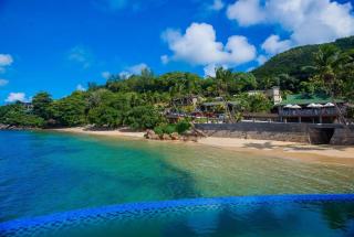 Coco de Mer a Black Parrot Suites
