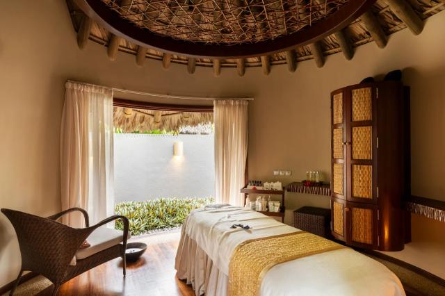 Hotel Constance Ephelia Resort
