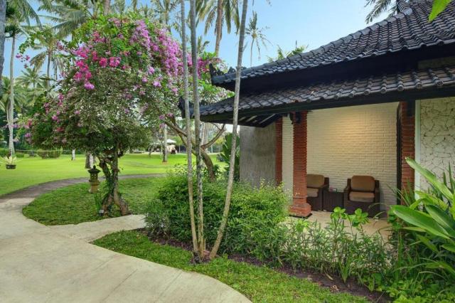 Candi Beach Resort & Spa
