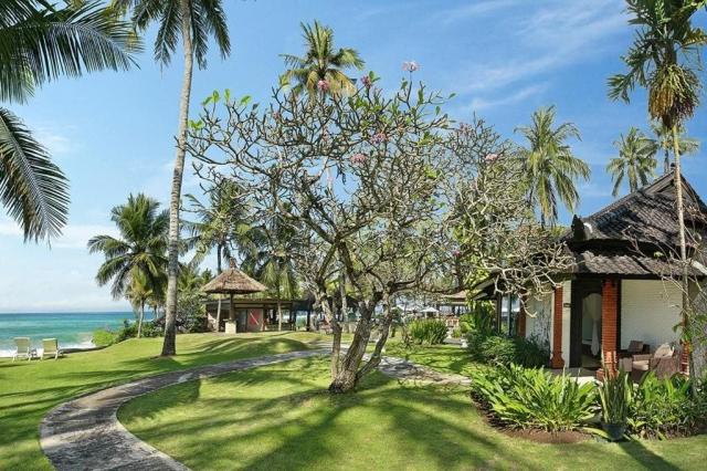 Candi Beach Resort & Spa