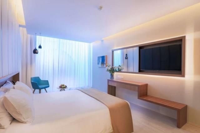 Radisson Beach Resort