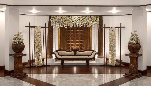 Royal Palms Beach Hotel