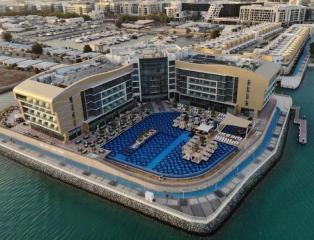 Royal M Hotel & Resort