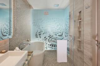 Royal M Hotel & Resort