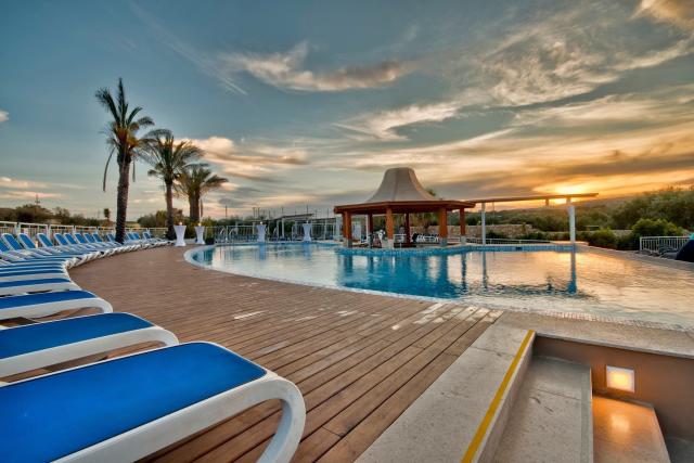 Seabank Resort & Spa 