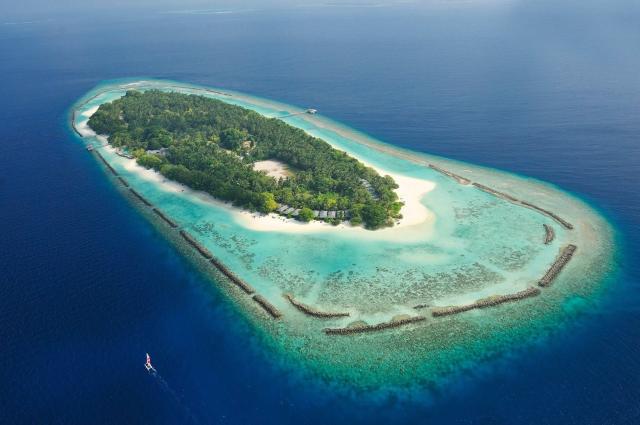 Royal Island Resort