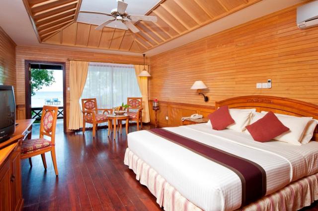 Royal Island Resort & Spa Maldives
