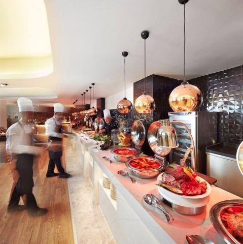 Lalila Blue Suites