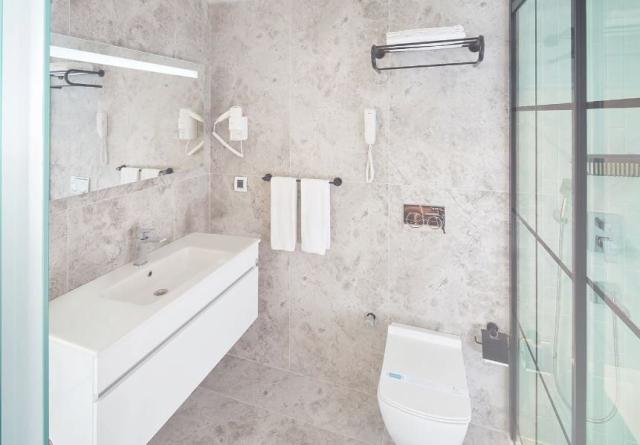 Lalila Blue Suites