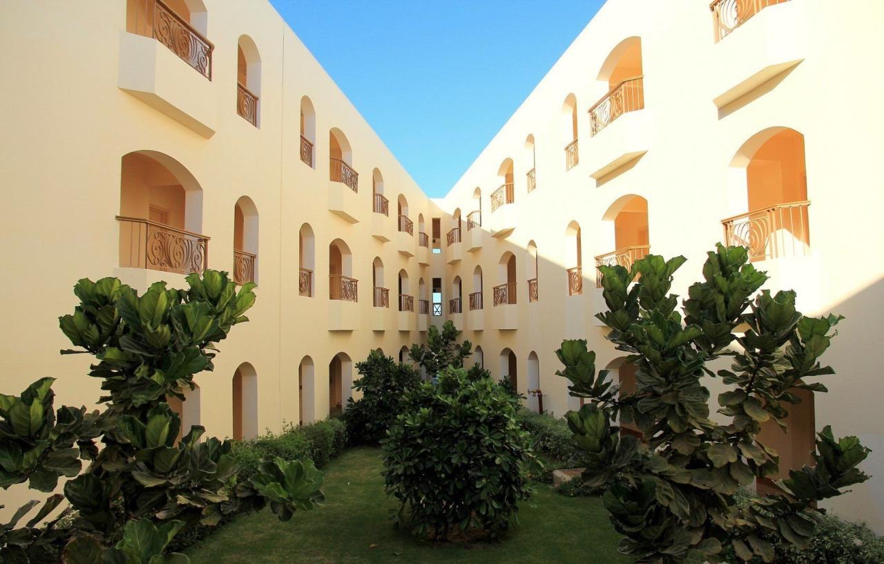 Hotel Royal Brayka Beach Resort