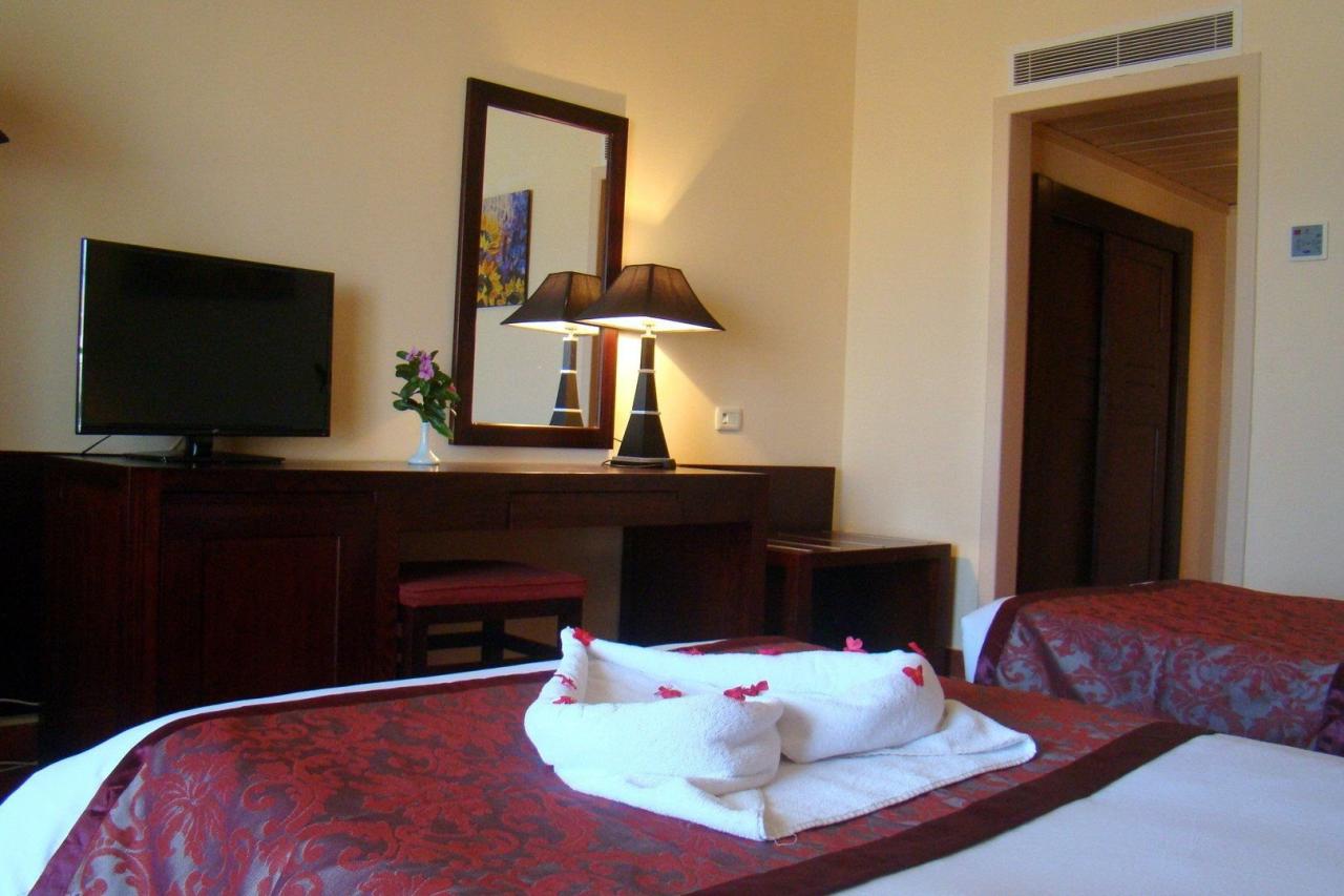 Hotel Royal Brayka Beach Resort