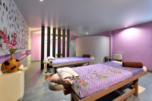 Hotel Twin Lotus Resort and SPA