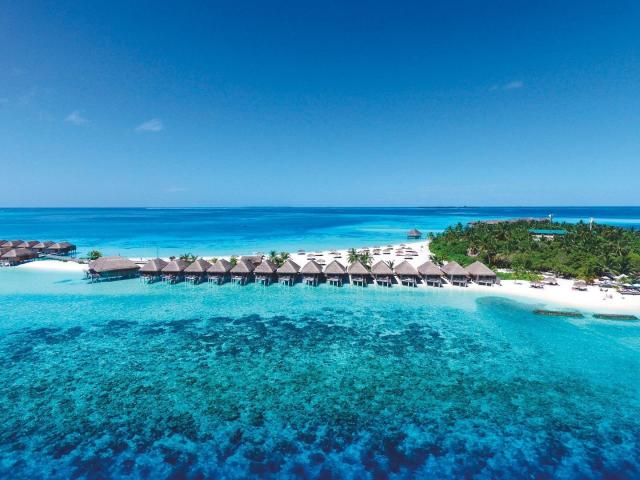 Constance Moofushi Resort