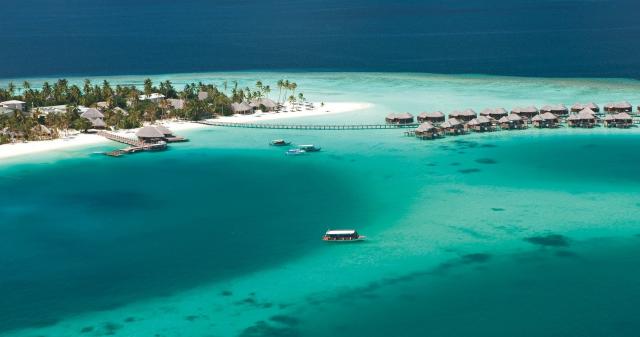 Constance Halaveli Resort