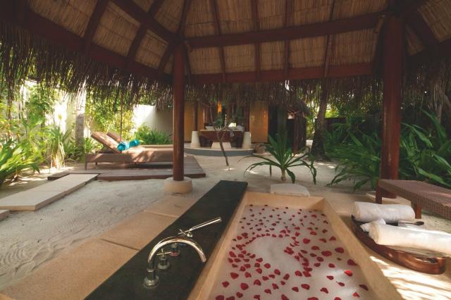 Constance Halaveli Maldives