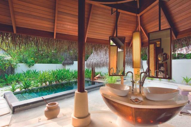 Constance Halaveli Maldives
