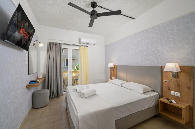Hotel Fragiskos Beach