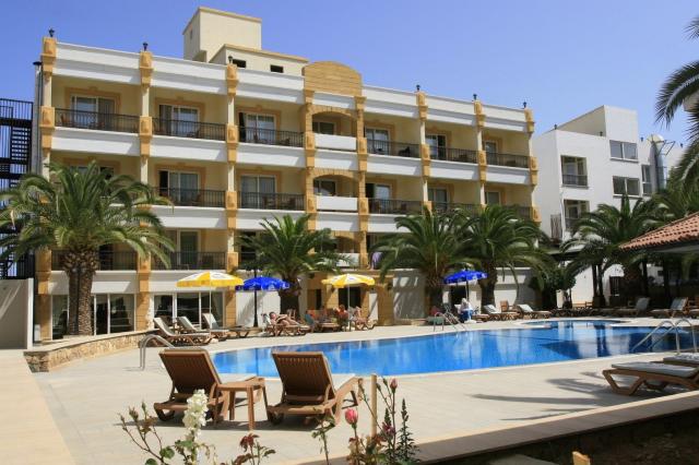 Hotel Pia Bella