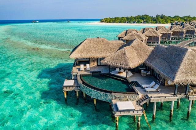 Beach House Iruveli